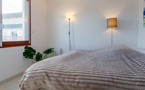 Cabourg 109: Bed, Furniture, Interior Design, Bedroom, Wall, Wood, Bedding, Bed Sheet, Ceiling, Flooring