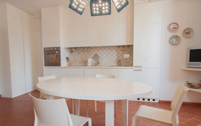 Accommodation:&nbsp;Cantinone 3 400.2