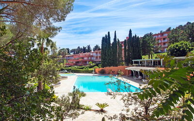 Rio Marina 400: Property, Real Estate, Daytime, Sky, Town, Swimming Pool, Tree, Human Settlement, Building, City