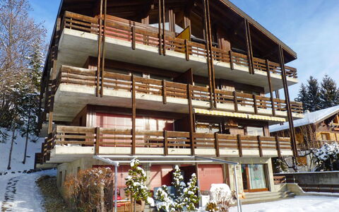 Ovronnaz 119: Property, Building, House, Architecture, Home, Real Estate, Winter, Mixed-Use, Facade, Apartment