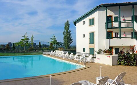 Les Terrasses D'Arcangues: Hotel, Swimming Pool, Villa, Outdoor Furniture