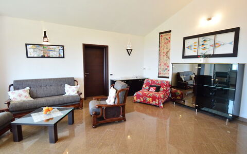Accommodation:&nbsp;Tihomir 100.3