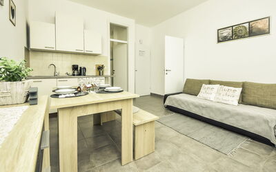 Accommodation:&nbsp;Snježana 103.3