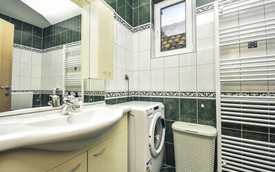 Accommodation:&nbsp;Škroćo 100.2