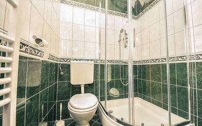 Accommodation:&nbsp;Škroćo 100.2
