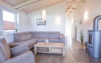 Accommodation:&nbsp;Oland 100.10
