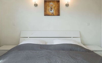 Accommodation:&nbsp;Syltrose 100.19