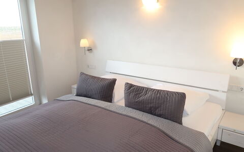 Dagebüll 200: Property, Furniture, Comfort, Wood, Shade, Lighting, Lamp, Interior Design, Flooring, Floor