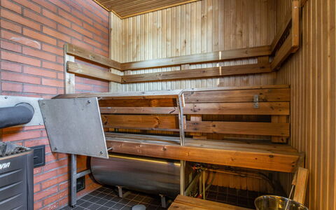 Naurisniemi: Grass, House, Cottage, Land Lot, Home, Estate, Lawn, Siding, Farmhouse, Porch
