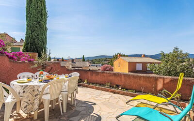 Accommodation:&nbsp;Les Mas de Cogolin 107.3