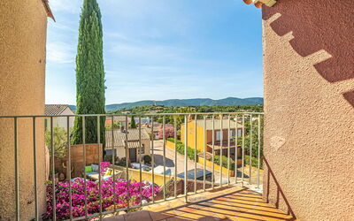 Accommodation:&nbsp;Les Mas de Cogolin 107.3