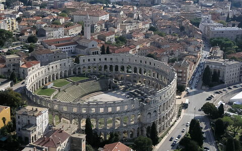 Martinović: Landmark, Sport Venue, Aerial Photography, Arena, Bird'S-Eye View, Architecture, Stadium, Building, Human Settlement