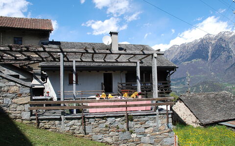 Mona: Cloud, Sky, Building, Window, Plant, Wood, Mountain, Land Lot, Natural Landscape, House