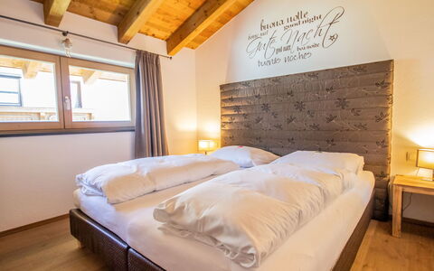 Lanner: Furniture, Comfort, Wood, Lighting, Interior Design, Bed Frame, Bed, Building, Architecture, Lamp