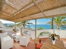 Accommodation:&nbsp;Galatea