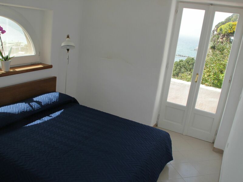 Accommodation:&nbsp;Teti