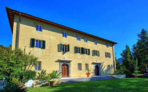 Villa Camaiore: Property, House, Home, Building, Real Estate, Residential Area, Architecture, Estate, Sky, Facade