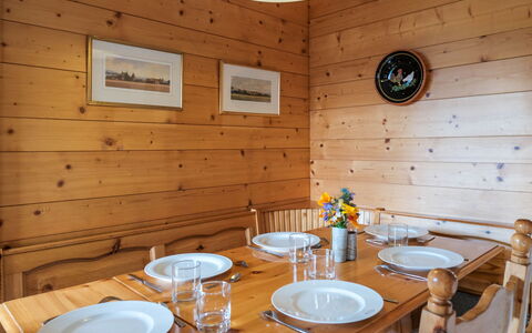 Biquinou: Table, Tableware, Furniture, Property, Building, Chair, Wood, Dishware, Interior Design, Lighting