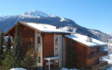 Les Cretes Ii: Sky, Mountain, Snow, Property, Building, Window, House, Slope, Tree, Plant