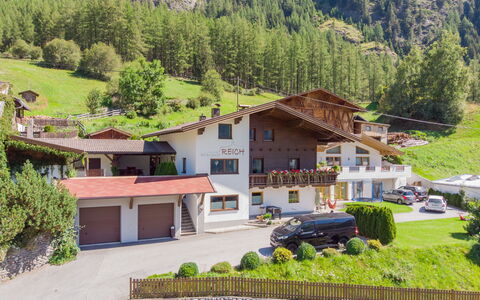 Berghof Reich: Plant, Building, Property, Mountain, Window, Tree, Land Lot, House, Cottage, Highland