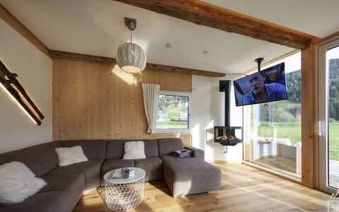 Accommodation:&nbsp;M2 Swim Spa 8 202.5