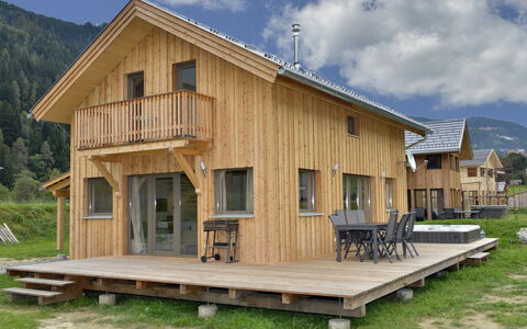 Murau 202: Cloud, Sky, Building, Property, Window, Plant, House, Tree, Wood, Land Lot