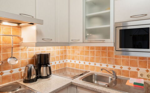 Haus Point: Cabinetry, Countertop, Kitchen Sink, Sink, Property, Gas Stove, Kitchen Stove, Kitchen Appliance, Building, Cooktop