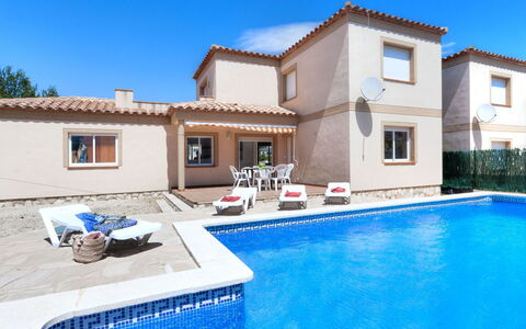 Villa Mimosa i: Water, Sky, Property, Plant, Building, Swimming Pool, Blue, Azure, Window, Outdoor Furniture