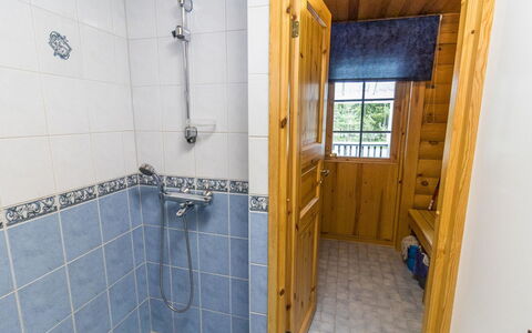 Kaukonraitti 4 C 2: Wood, Flooring, Floor, Plumbing Fixture, Plumbing, Room, Tile, Shower, Wood Stain, Bathroom