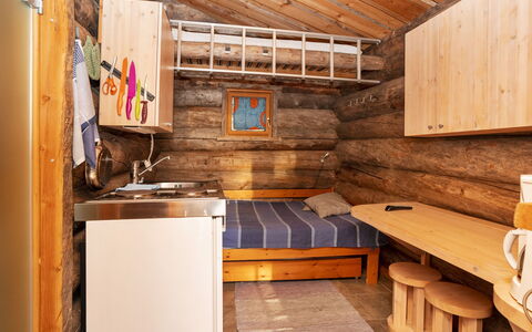 Saarenkainalo: Wood, Wood Stain, Hardwood, Floor, Flooring, Log Cabin, Plank, Cottage, Ceiling, Room