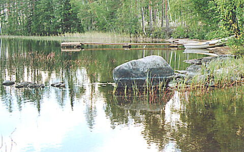Eteläranta: Water Resources, Water, Body Of Water, Natural Environment, Watercourse, Natural Landscape, Bank, Rock, Riparian Zone
