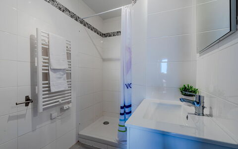 Martinique 2 3: Plumbing Fixture, Tap, Property, Sink, Bathroom, Building, Purple, Mirror, Interior Design, House