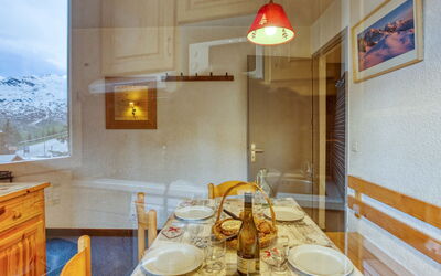 Accommodation:&nbsp;Chanteneige 505 380.1