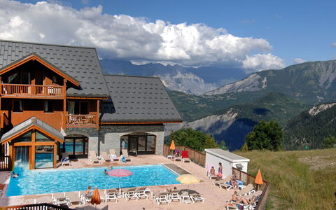 Le Corbier 700: Cloud, Sky, Building, Swimming Pool, Mountain, Landscape, Leisure, Real Estate, Plant