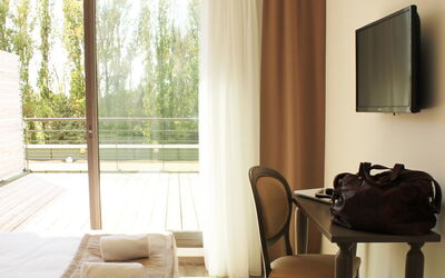 Adonis Aix en Provence 22.2: Building, Property, Furniture, Interior Design, Comfort, Table, Wood, Shade, Living Room, Chair