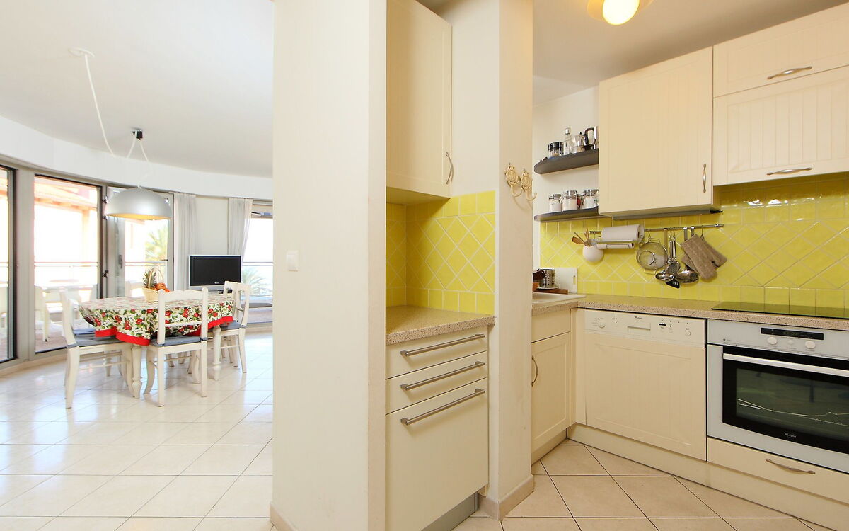 Accommodation:&nbsp;Les Allées du Cap 185.2