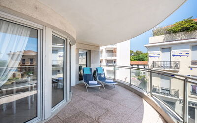 Accommodation:&nbsp;Les Allées du Cap 185.2