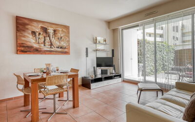 Antibes 185
