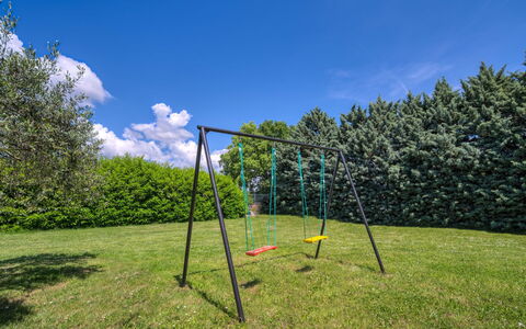 Lupetina: Sky, Cloud, Plant, Natural Landscape, Tree, Grass, Shade, Woody Plant, Leisure, Plain