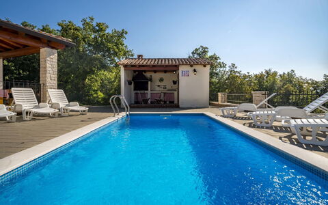 Dorijano: Water, Sky, Plant, Property, Swimming Pool, Building, Blue, Azure, Tree, Shade