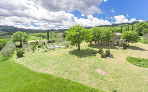 Casa Frati: Cloud, Sky, Plant, Green, Natural Landscape, Tree, Land Lot, Grassland, Shrub, Plain