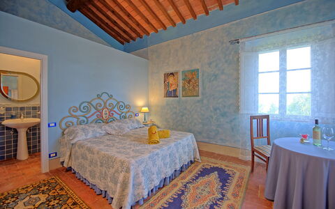 Villa Lorenza: Bedroom, Room, Bed, Furniture, Property, Bed Sheet, Interior Design, Ceiling, Wall, Building