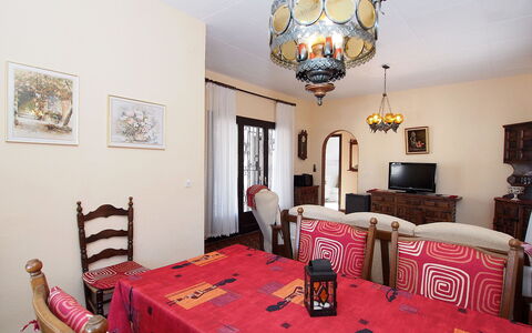 Alberes: Picture Frame, Table, Property, Furniture, Decoration, Lighting, Window, Chair, Wood, Architecture