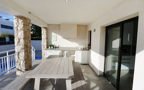 Gunella: Property, Building, House, Room, Interior Design, Furniture, Floor, Architecture, Table, Real Estate
