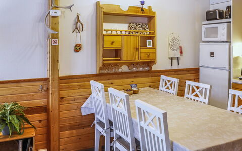 Tunturikuksa: Wood, Cottage, Log Cabin, Forest, Shed, Garden Buildings, Larch, Woodland, Wood Stain