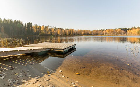 Lokinsiipi: Water, Body Of Water, Water Resources, Natural Environment, Natural Landscape, Bank, Watercourse, Dock, Lake, Reflection