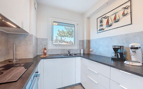 Saint Sordelin: Kitchen, Countertop, Flooring, Interior Design, Major Appliance, Kitchen Appliance, Cabinetry, Home, Floor, Home Appliance
