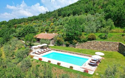 Villa Noceta - Santa Lucia, Tuscany, Italy