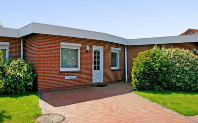 Norddeich 765: Plant, Sky, Property, Window, Building, Door, Brick, Brickwork, Road Surface