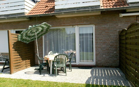 Kluntje: Building, Property, Furniture, Table, Wood, Brickwork, Chair, Window, Brick, Cottage